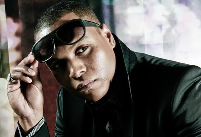 Carlo Vieux signe son grand retour sur la scène musicale ce 22 octobre 2025